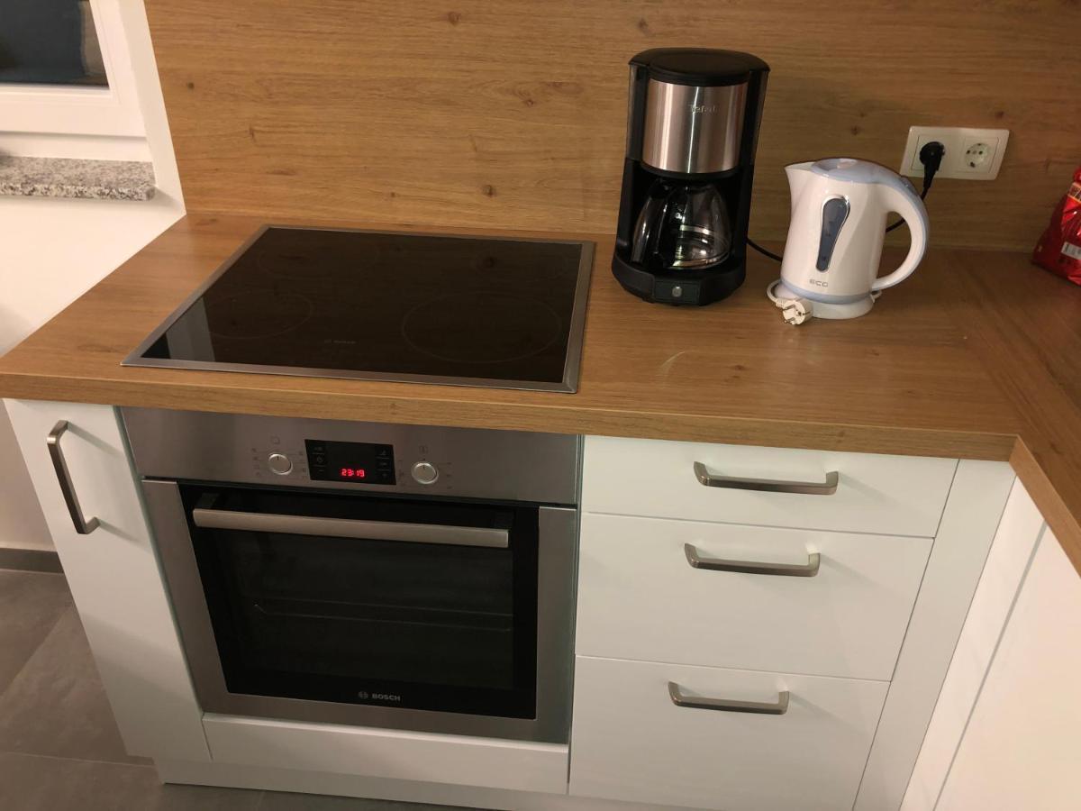 Apartment Lea Nin Bagian luar foto