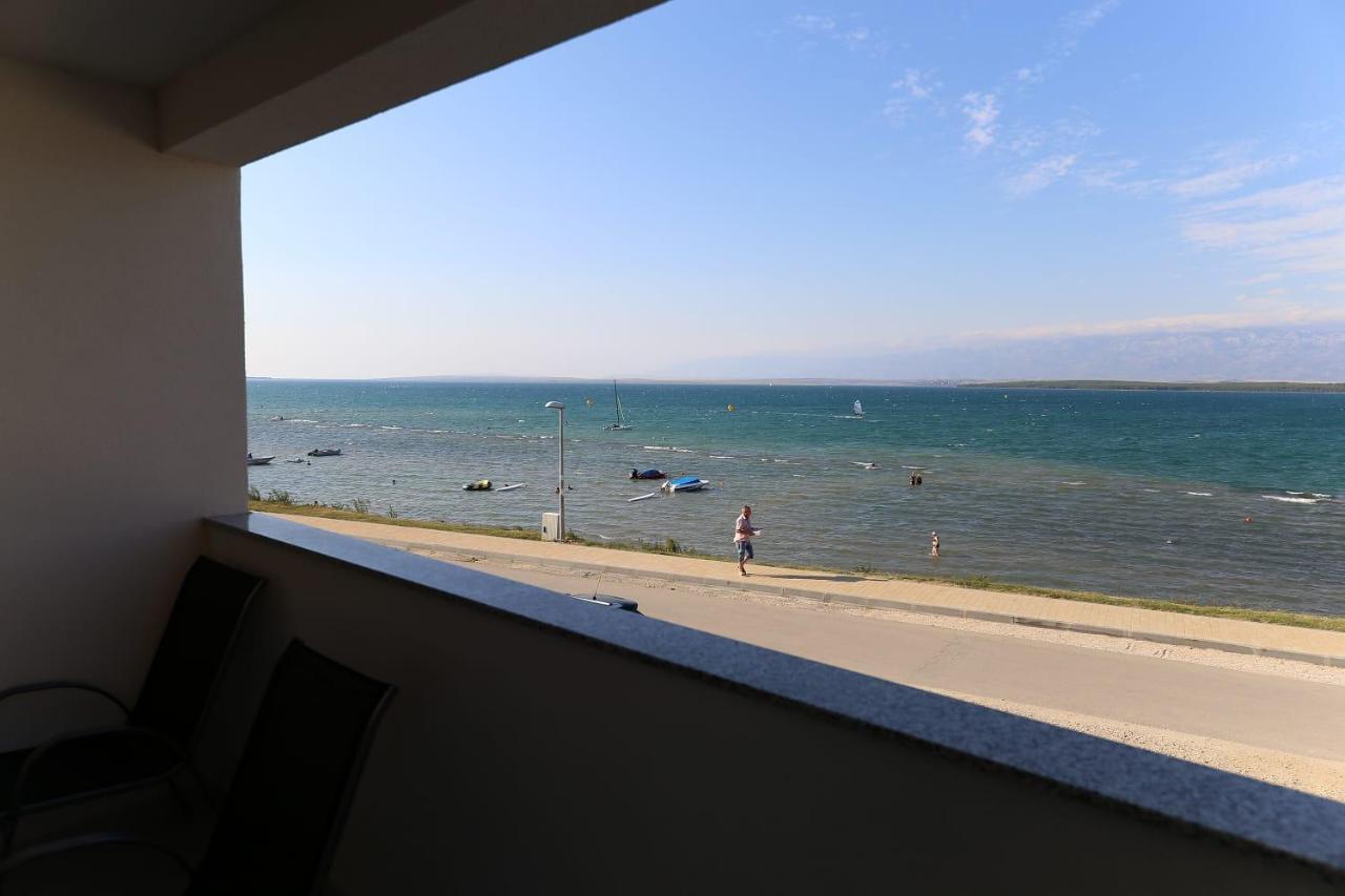 Apartment Lea Nin Bagian luar foto