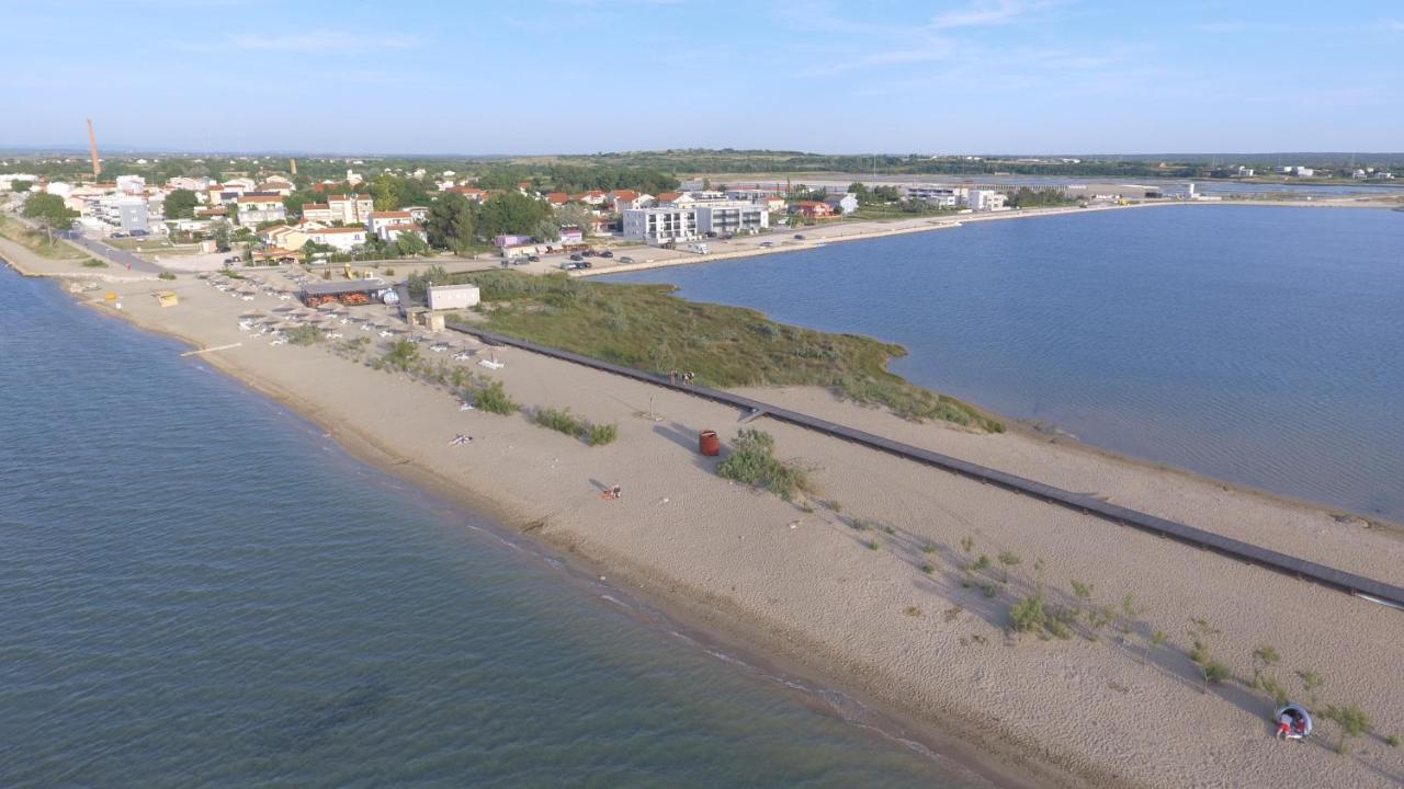 Apartment Lea Nin Bagian luar foto